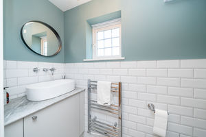 GUEST CLOAKROOM- click for photo gallery